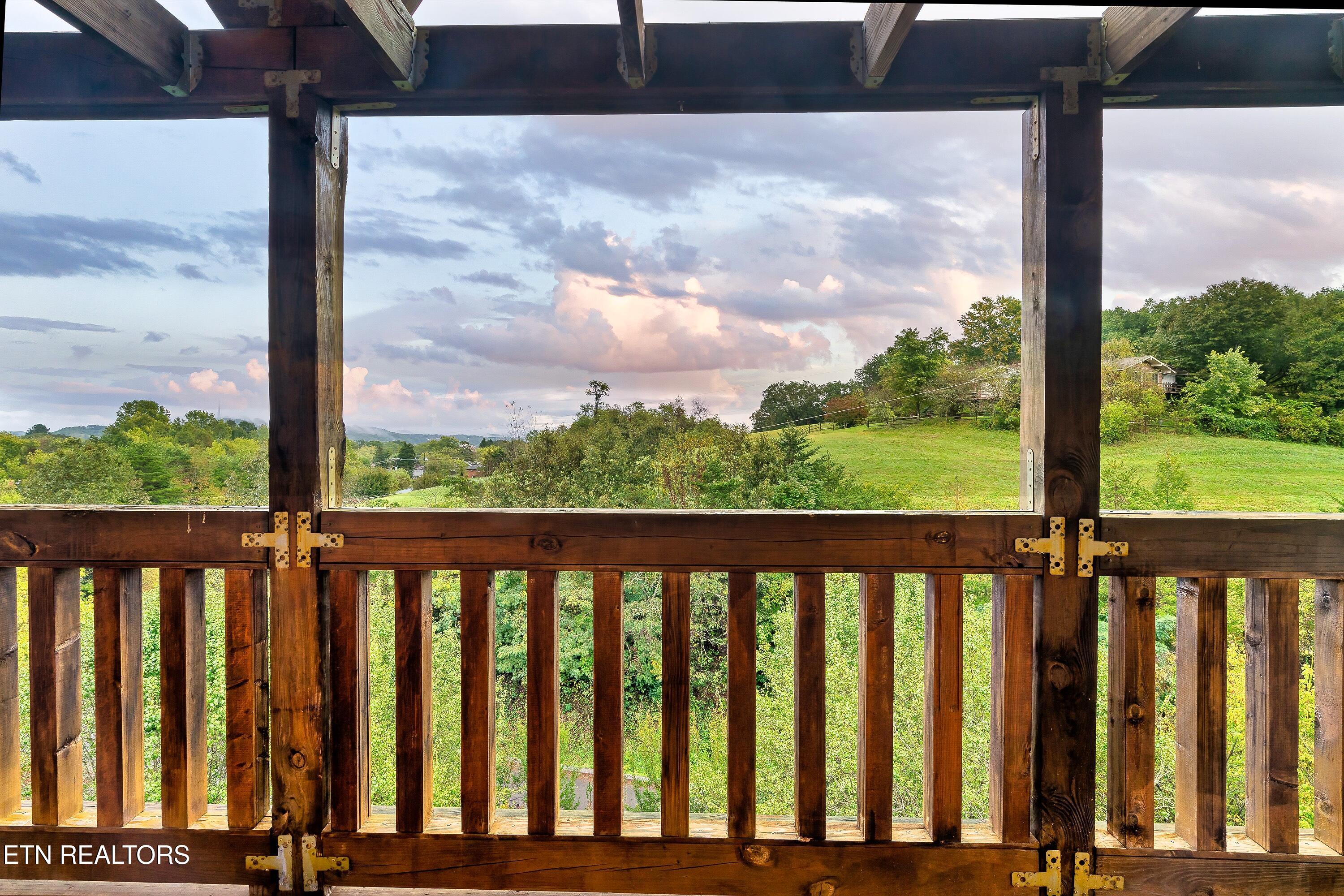 418 Hideaway Ridge Circle