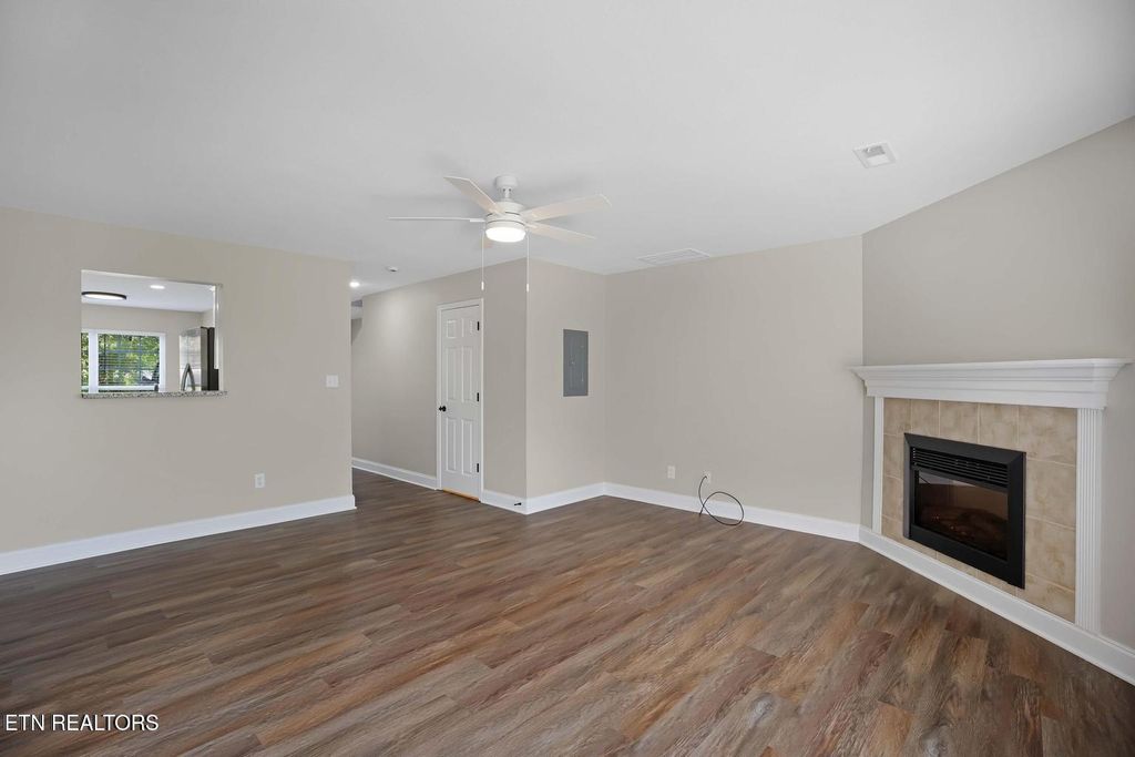 Photo of 2425 Hallerins Court, Maryville, TN 37801 (MLS # 1336575)