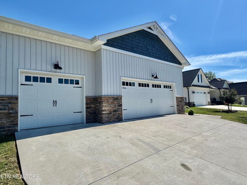 Photo of 170 Elokwa Way, Loudon, TN 37774 (MLS # 1317565)