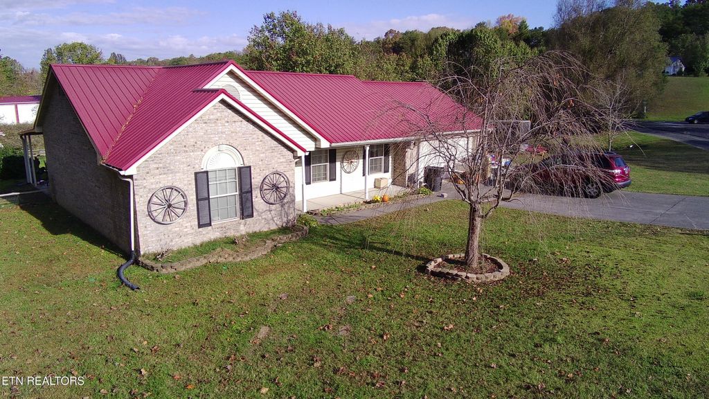 Photo of 528 Kings Hills Blvd, Pigeon Forge, TN 37863 (MLS # 1281897)