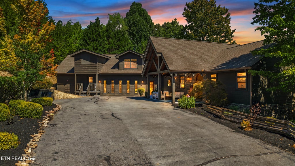 Photo of 2837 Cedar Falls Way, Sevierville, TN 37862 (MLS # 1355263)