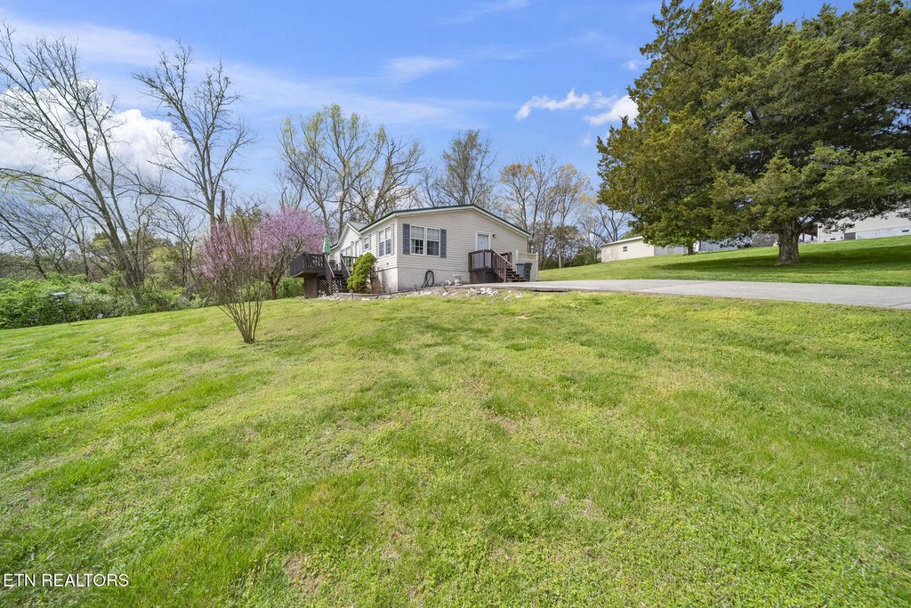 Photo of 3057 Quarry Hollow Rd, Friendsville, TN 37737 (MLS # 1295739)