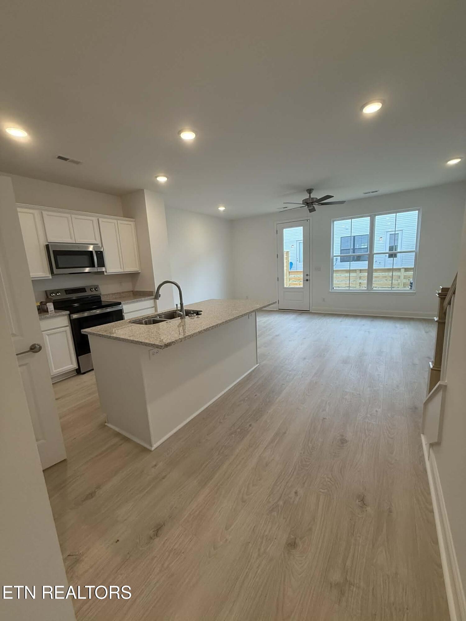 8816 Chapman Trace Way