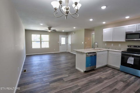 Tiny photo for 309 Foley Hill Rd, Clinton, TN 37716 (MLS # 1345895)
