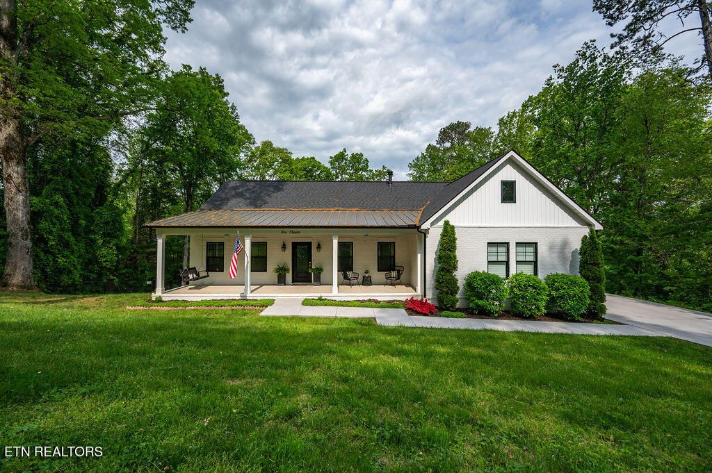 Photo of 111 Milligan Lane, Clinton, TN 37716 (MLS # 1298731)