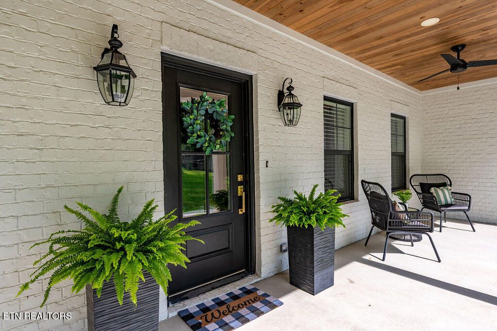 Photo of 111 Milligan Lane, Clinton, TN 37716 (MLS # 1298731)