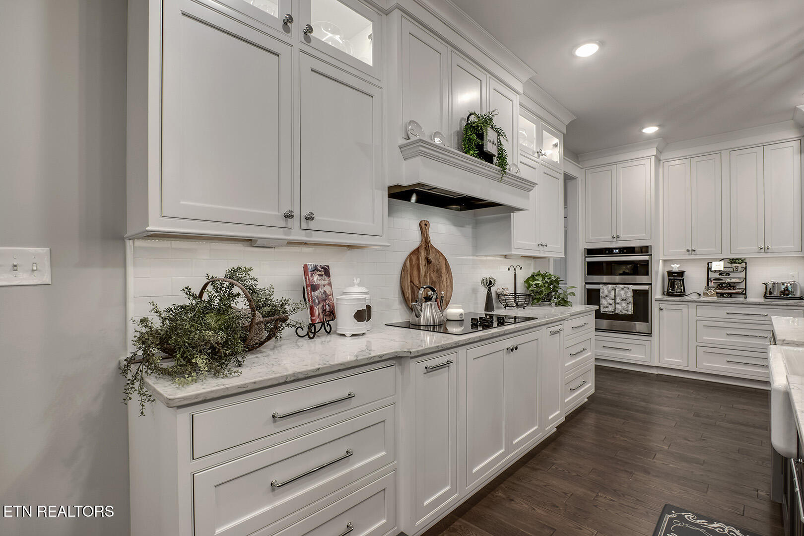 Loudon, Tennessee 37774, United States, 4 Bedrooms Bedrooms, ,4 BathroomsBathrooms,Residential,Active,242202