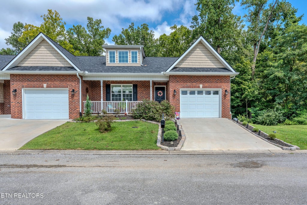 Photo of 1409 Hazelgreen Way, Knoxville, TN 37912 (MLS # 1353065)