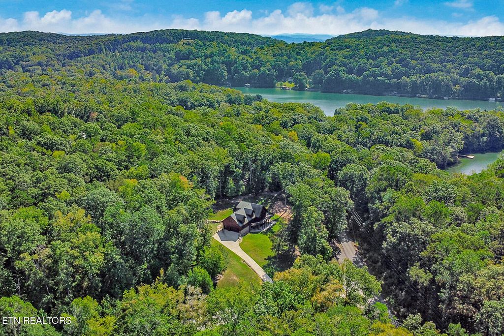 Photo of 100 Eagle Ridge Rd, Rockwood, TN 37854 (MLS # 1338605)