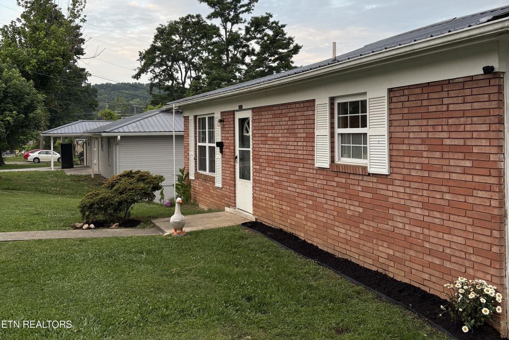 Photo of 2031 Brights Pike, Morristown, TN 37814 (MLS # 1329971)