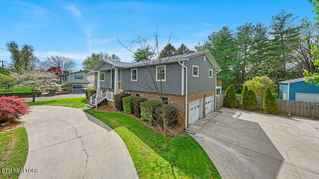 Photo of 8745 Fox Lonas Rd, Knoxville, TN 37923 (MLS # 1335870)