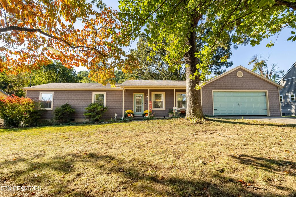 Photo of 413 Oran Rd, Knoxville, TN 37934 (MLS # 1318311)