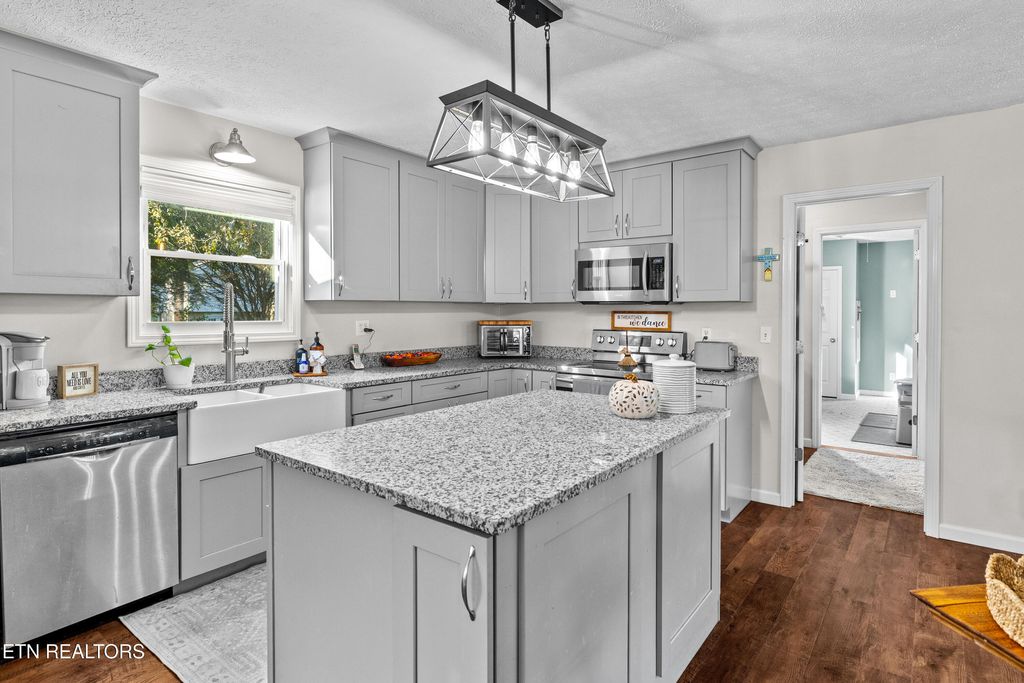 Photo of 413 Oran Rd, Knoxville, TN 37934 (MLS # 1318311)
