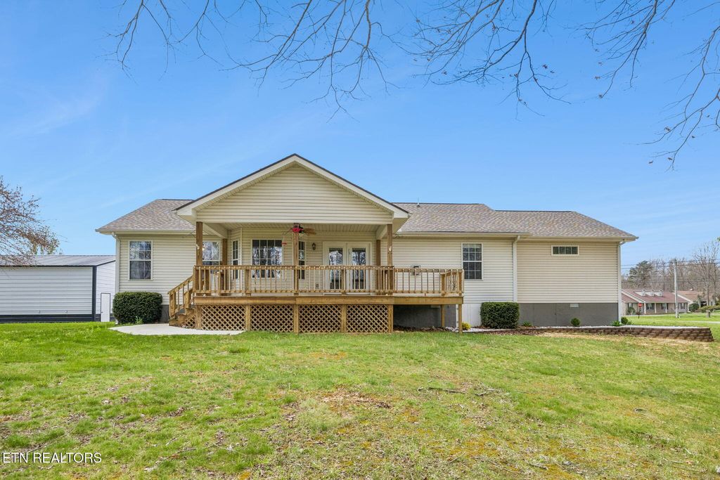 Photo of 18 Sundown Lane, Crossville, TN 38571 (MLS # 1324851)