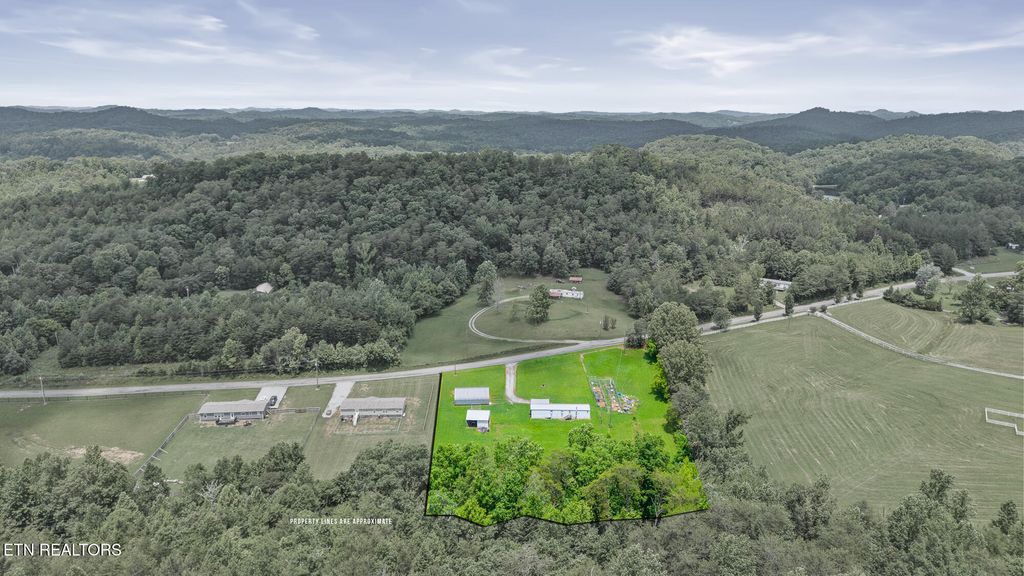 Photo of 1458 Belltown Rd, Tellico Plains, TN 37385 (MLS # 1304428)