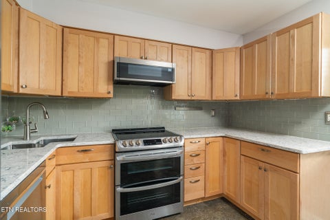 Tiny photo for 1954 Cherokee Bluff Drive, Knoxville, TN 37920 (MLS # 1354969)