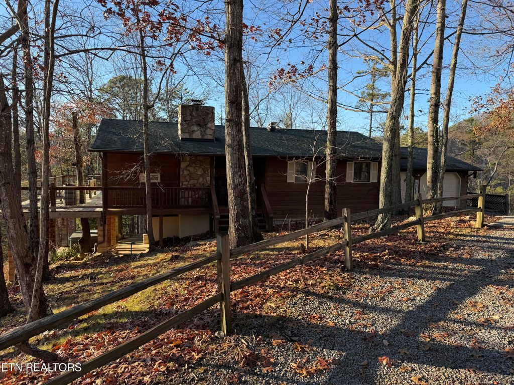 Photo of 1001 Old Laurel Lane, Sevierville, TN 37876 (MLS # 1324845)