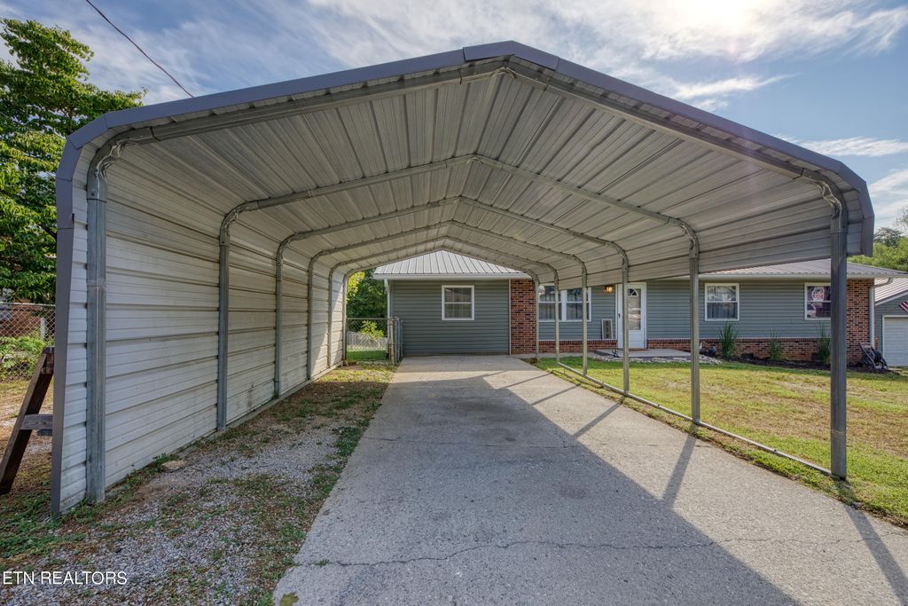 Photo of 218 Harmon Drive, Maynardville, TN 37807 (MLS # 1269687)