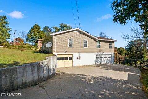 Tiny photo for 804 Patton Ferry Rd, Kingston, TN 37763 (MLS # 1359686)