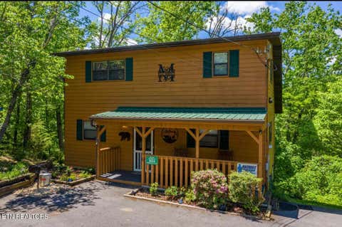 Photo of 803 Sunrise Blvd, Sevierville, TN 37862 (MLS # 1347631)