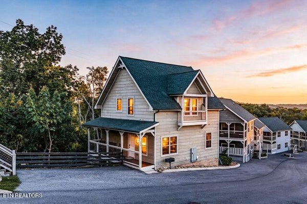 855 OSPREY WAY, PIGEON FORGE, TN 37863 - Image f4bb5e71f8ad91d7a82efa9e09daad2c/3201370344