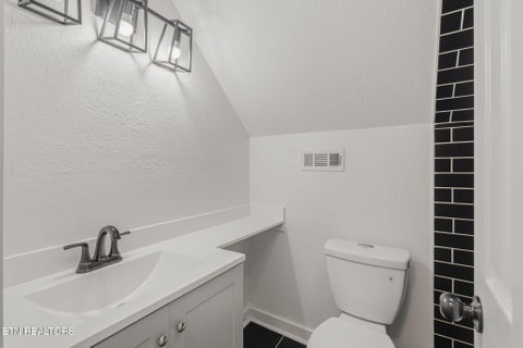 Tiny photo for 224 E Burwell Ave, Knoxville, TN 37917 (MLS # 1358476)