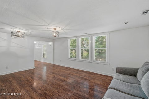 Tiny photo for 224 E Burwell Ave, Knoxville, TN 37917 (MLS # 1358476)