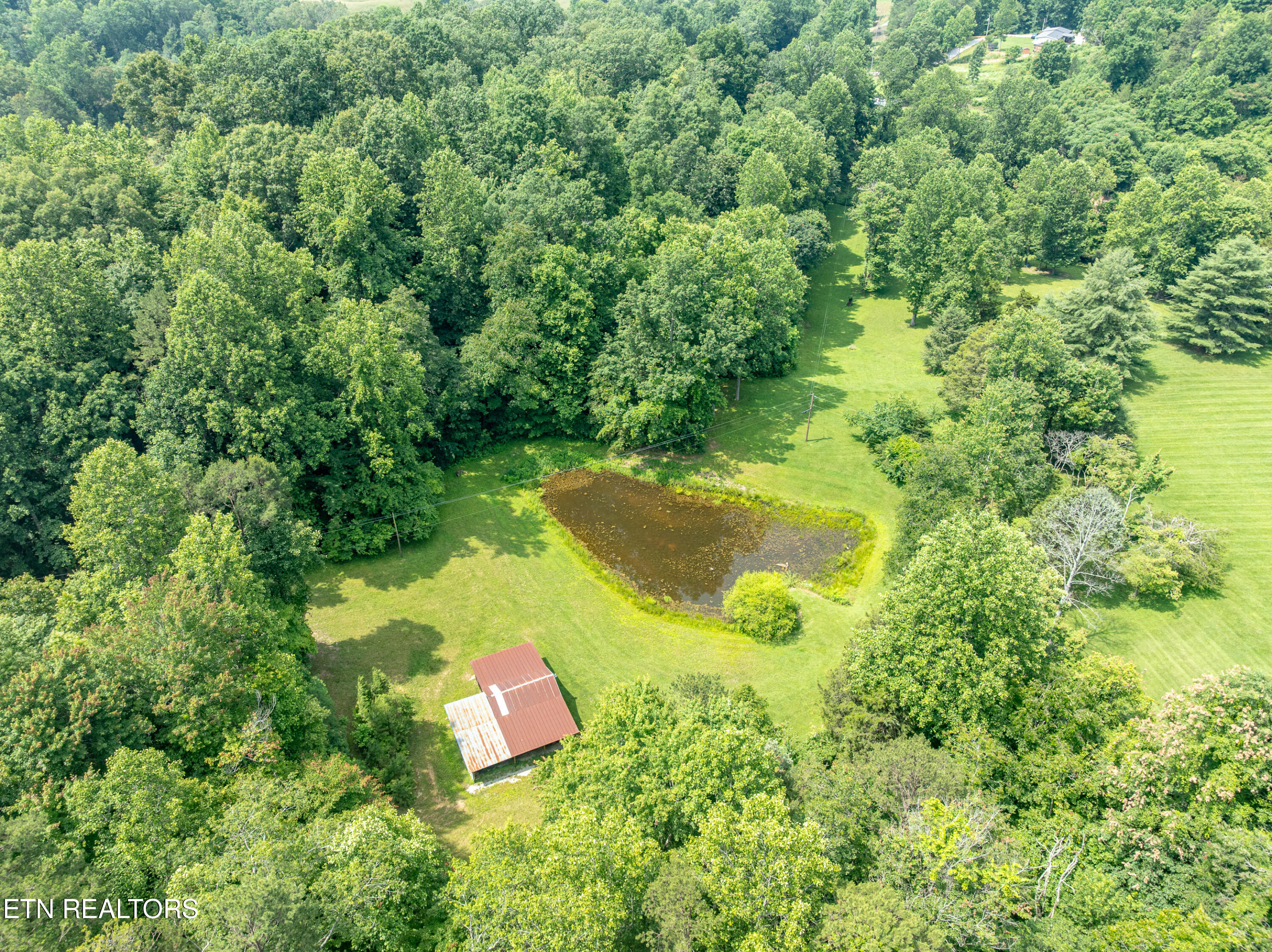 882 Walker Rd