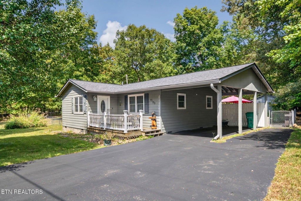 Photo of 9109 Hondo Drive, Crossville, TN 38572 (MLS # 1354551)