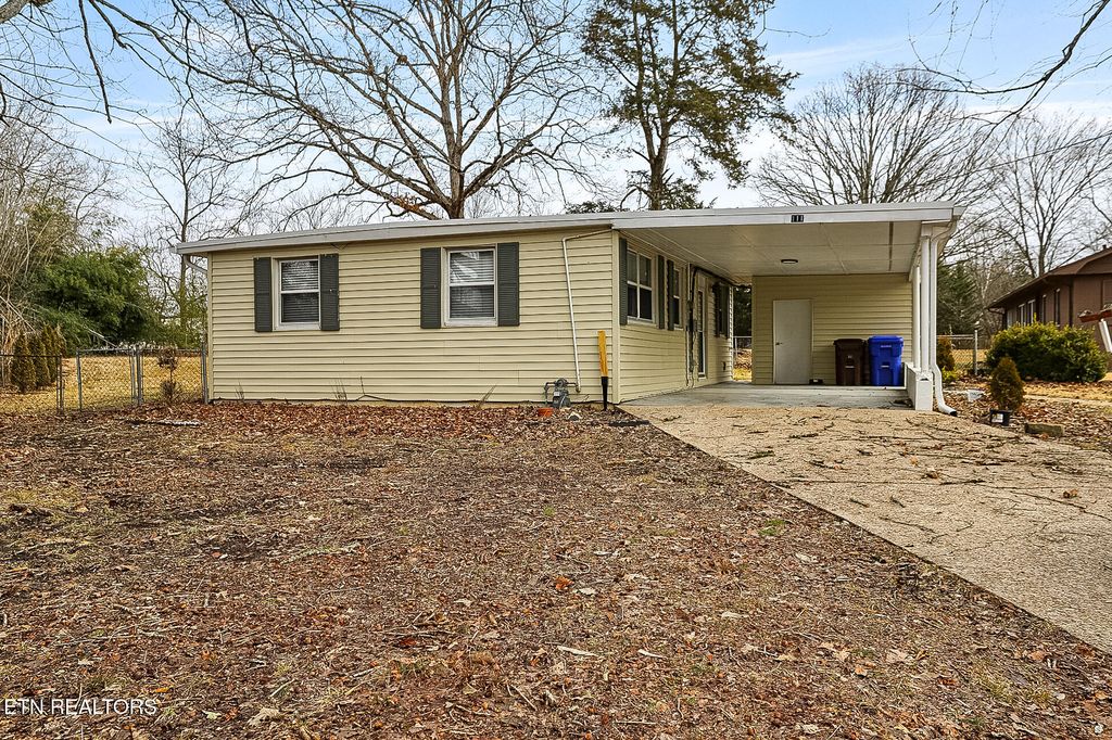 Photo of 111 Goucher Circle, Oak Ridge, TN 37830 (MLS # 1328733)