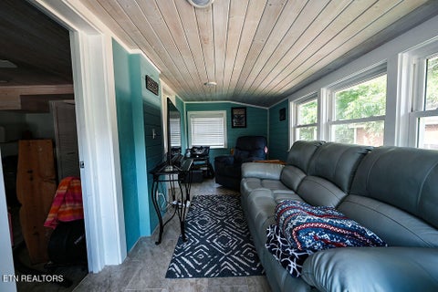 Tiny photo for 122 Salem Rd, Oak Ridge, TN 37830 (MLS # 1347607)