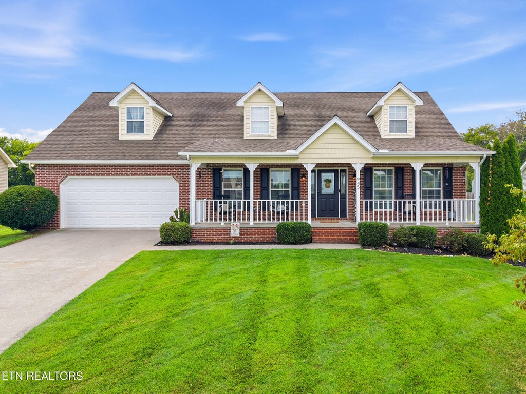 Photo of 945 Carter Springs Drive, Maryville, TN 37801 (MLS # 1353150)