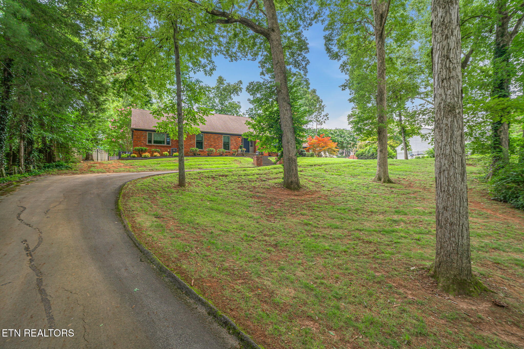 7324 Rotherwood Drive