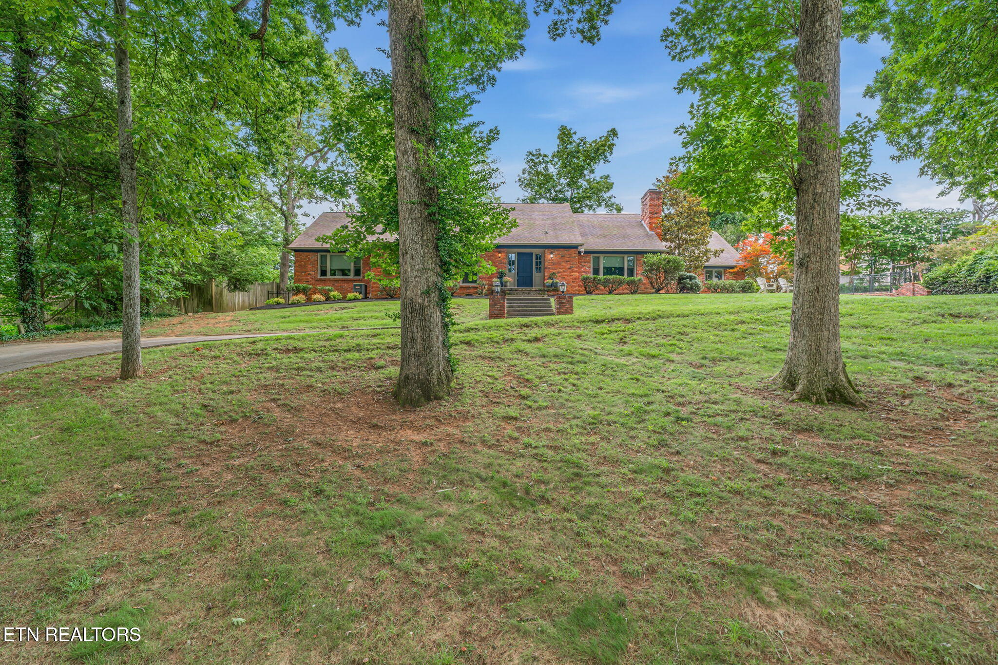 7324 Rotherwood Drive
