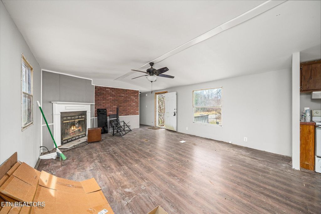 Photo of 471 Fall Creek Rd, Rockwood, TN 37854 (MLS # 1294587)