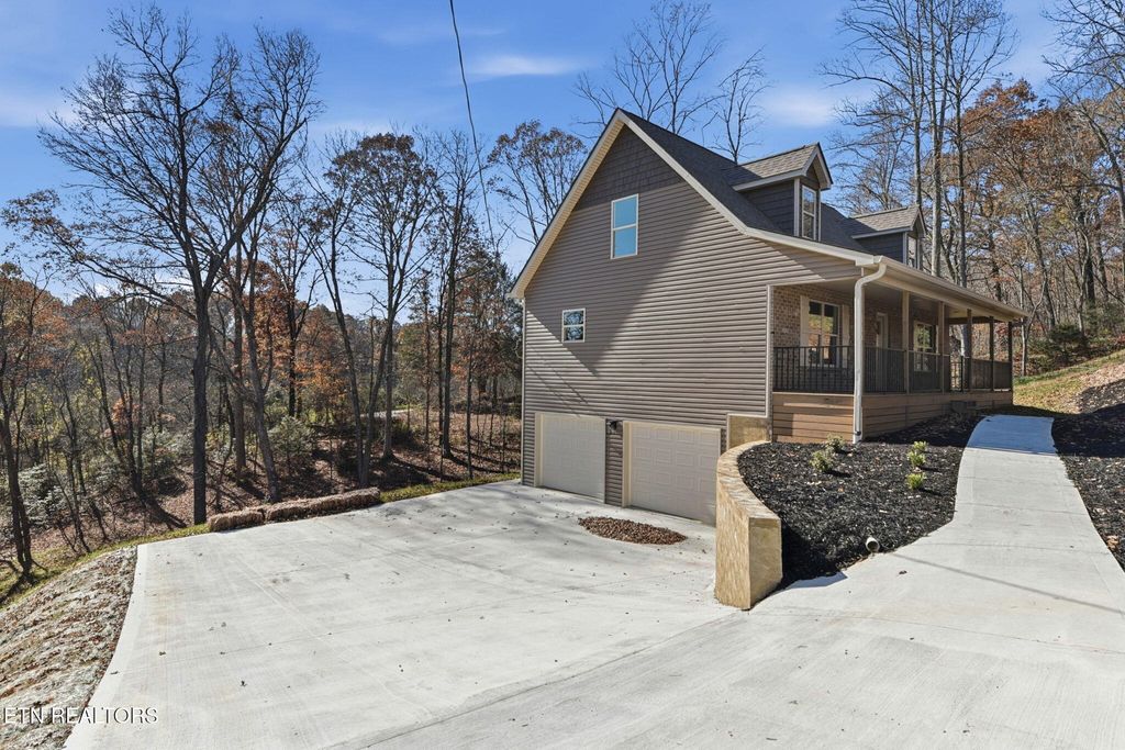 Photo of 114 Stem Lane, Clinton, TN 37716 (MLS # 1313464)