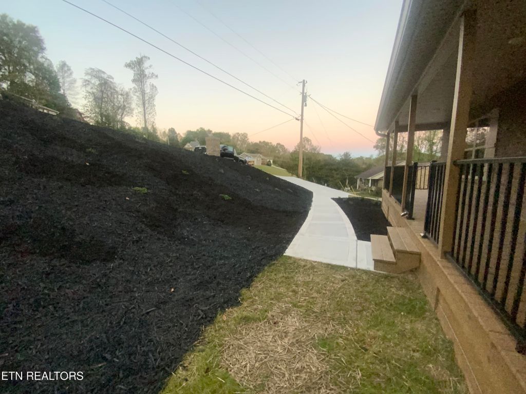 Photo of 114 Stem Lane, Clinton, TN 37716 (MLS # 1313464)