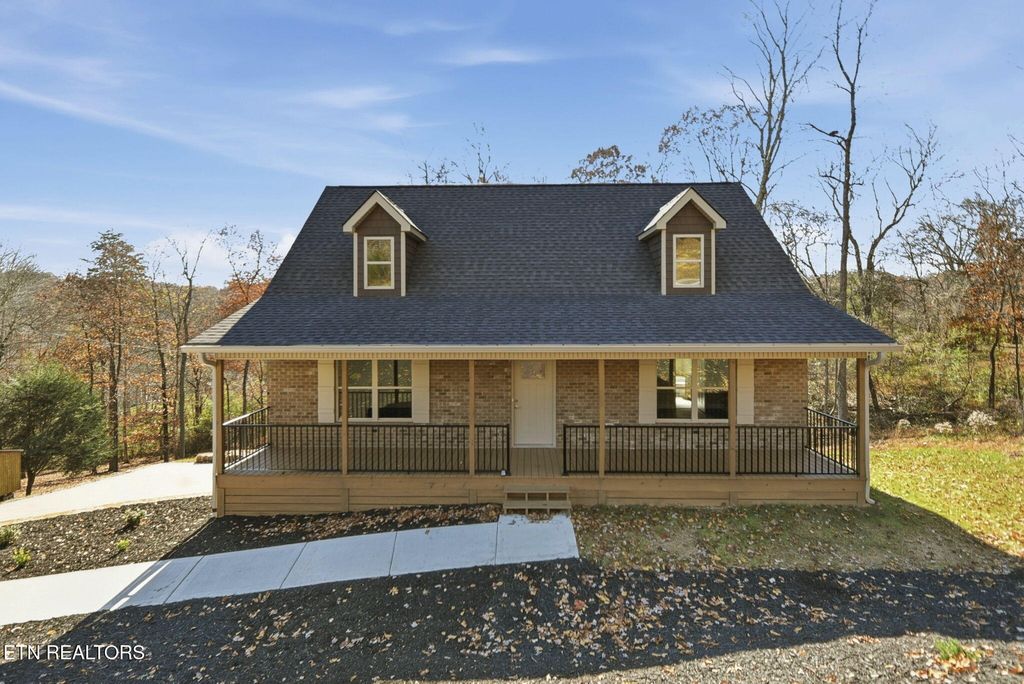 Photo of 114 Stem Lane, Clinton, TN 37716 (MLS # 1313464)