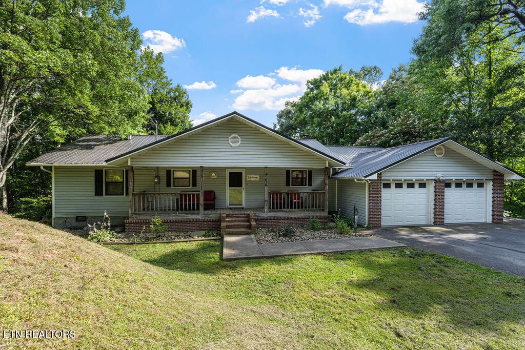 Photo of 764 W Highland Drive, Gatlinburg, TN 37738 (MLS # 1305903)