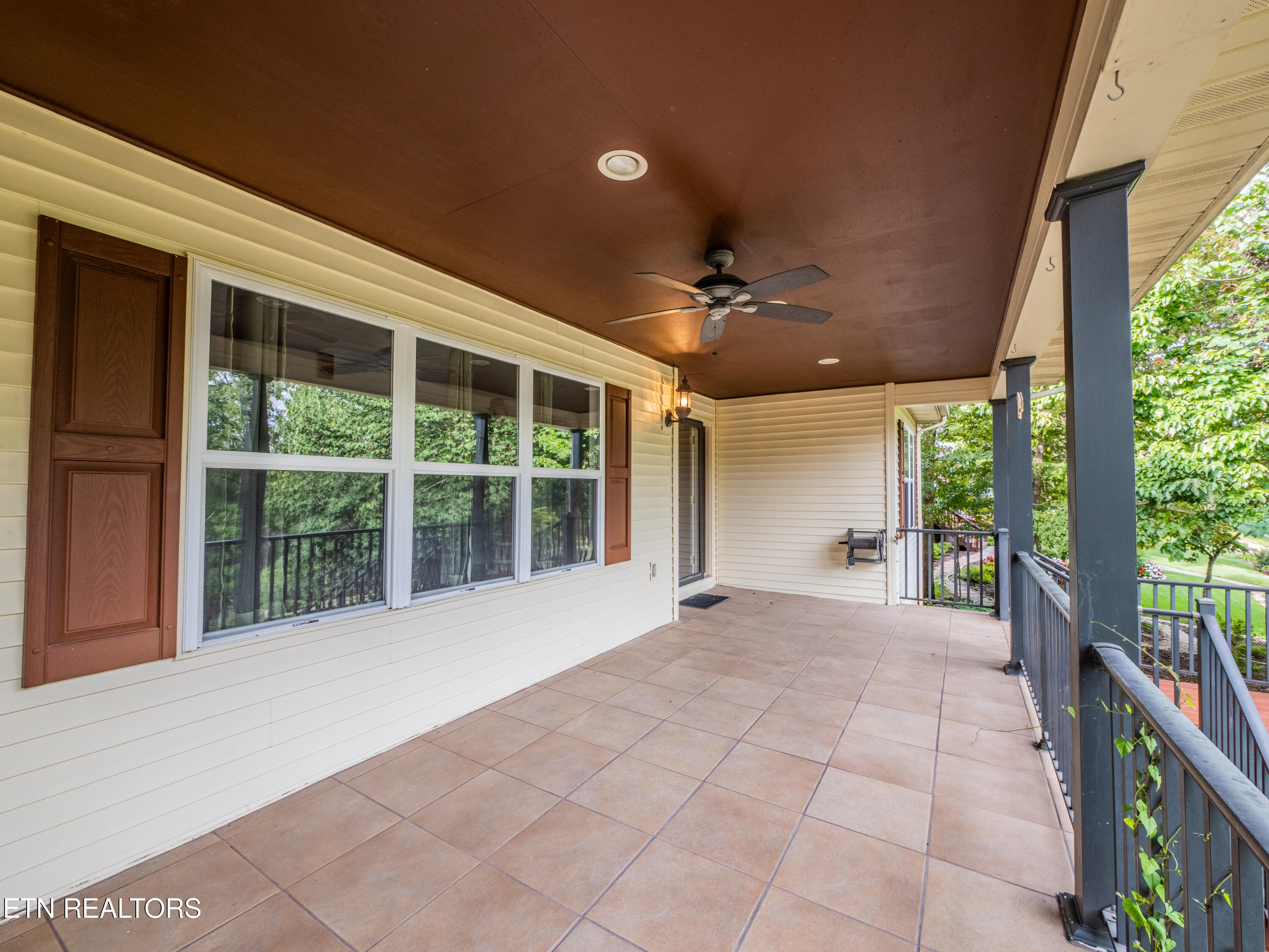 Photo 1 of 19 — 215 Tahlequah Drive, Loudon, TN 37774
