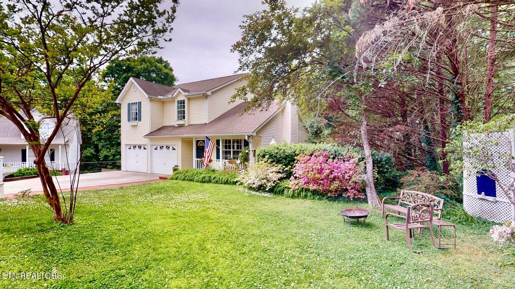 Photo of 2202 Orchard Meade Lane, Knoxville, TN 37923 (MLS # 1338581)