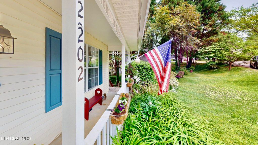 Photo of 2202 Orchard Meade Lane, Knoxville, TN 37923 (MLS # 1338581)