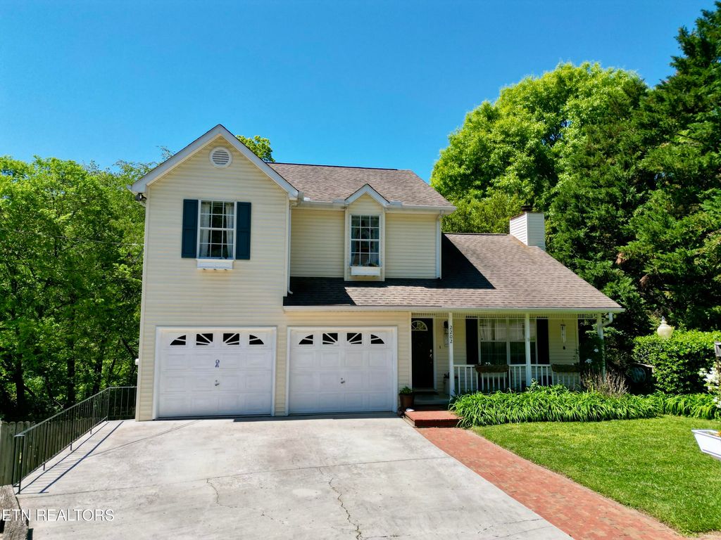 Photo of 2202 Orchard Meade Lane, Knoxville, TN 37923 (MLS # 1338581)
