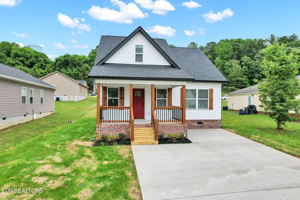Photo of 1717 Southern Heights Circle, Cleveland, TN 37311 (MLS # 1338807)