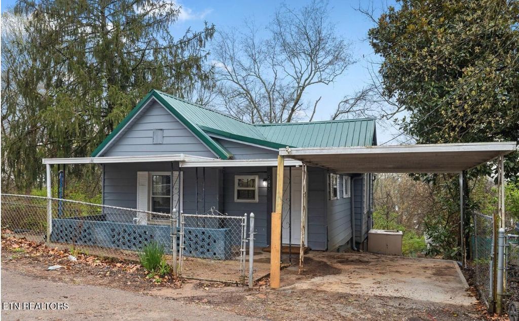 Photo of 2842 Nichols Ave, Knoxville, TN 37917 (MLS # 1336028)