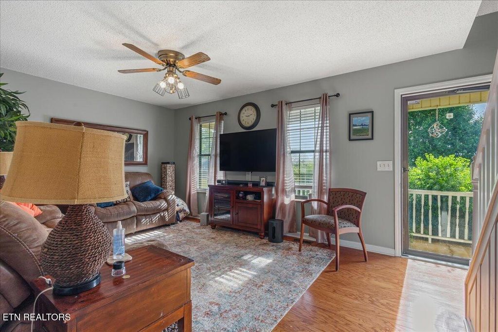 Photo of 252 County Road 587, Englewood, TN 37329 (MLS # 1339790)