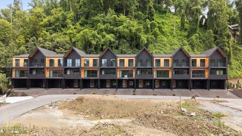 Photo of 215 Circle Drive DR #Unit 8, Gatlinburg, TN 37738 (MLS # 1352666)
