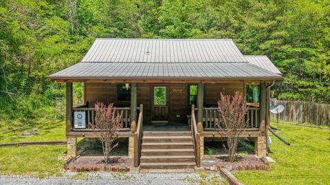 Photo of 3869 Henry Town Rd, Sevierville, TN 37876 (MLS # 1341116)