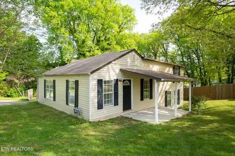 Photo of 1301 Jefferson Ave, Maryville, TN 37804 (MLS # 1326384)