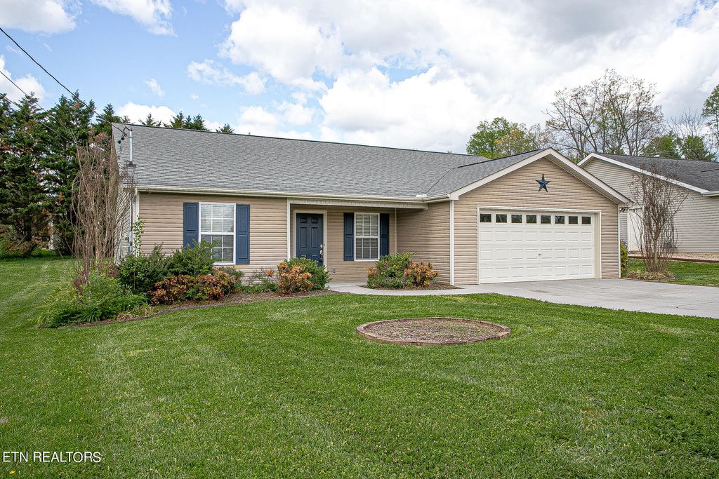 Photo of 7606 Stonewood Creek Drive, Corryton, TN 37721 (MLS # 1259197)